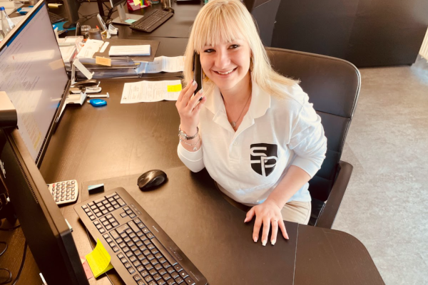 Kontakt zu Maler SuP aufnehmen